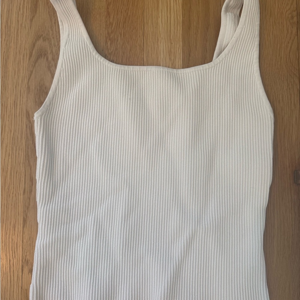 Babaton Sculpt Knit Square Neck Tank (Full Length) - M